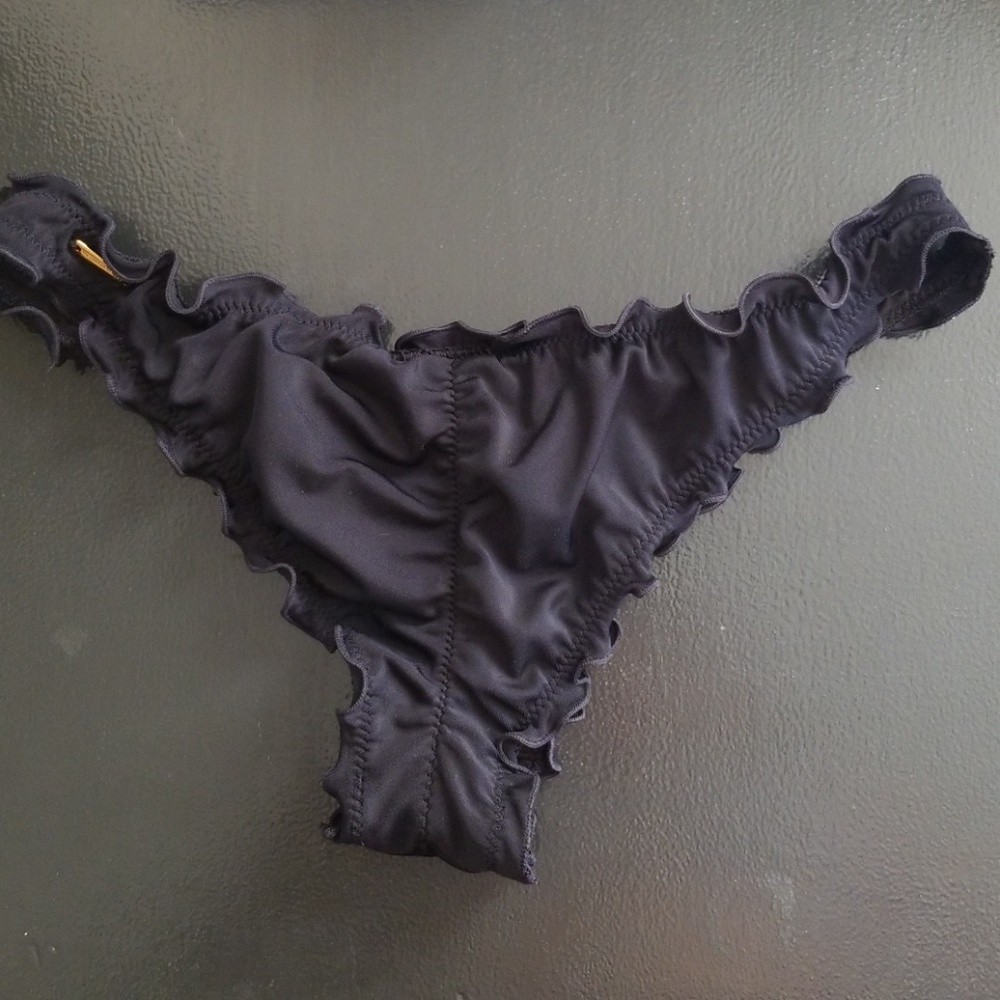 NWOT Victoria's Secret Ruffled Swimsuit Bottoms - Picture 2 of 3
